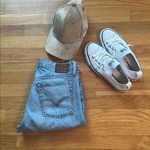 Levi’s/Wedgie- size 27, button fly, raw edge at ankles